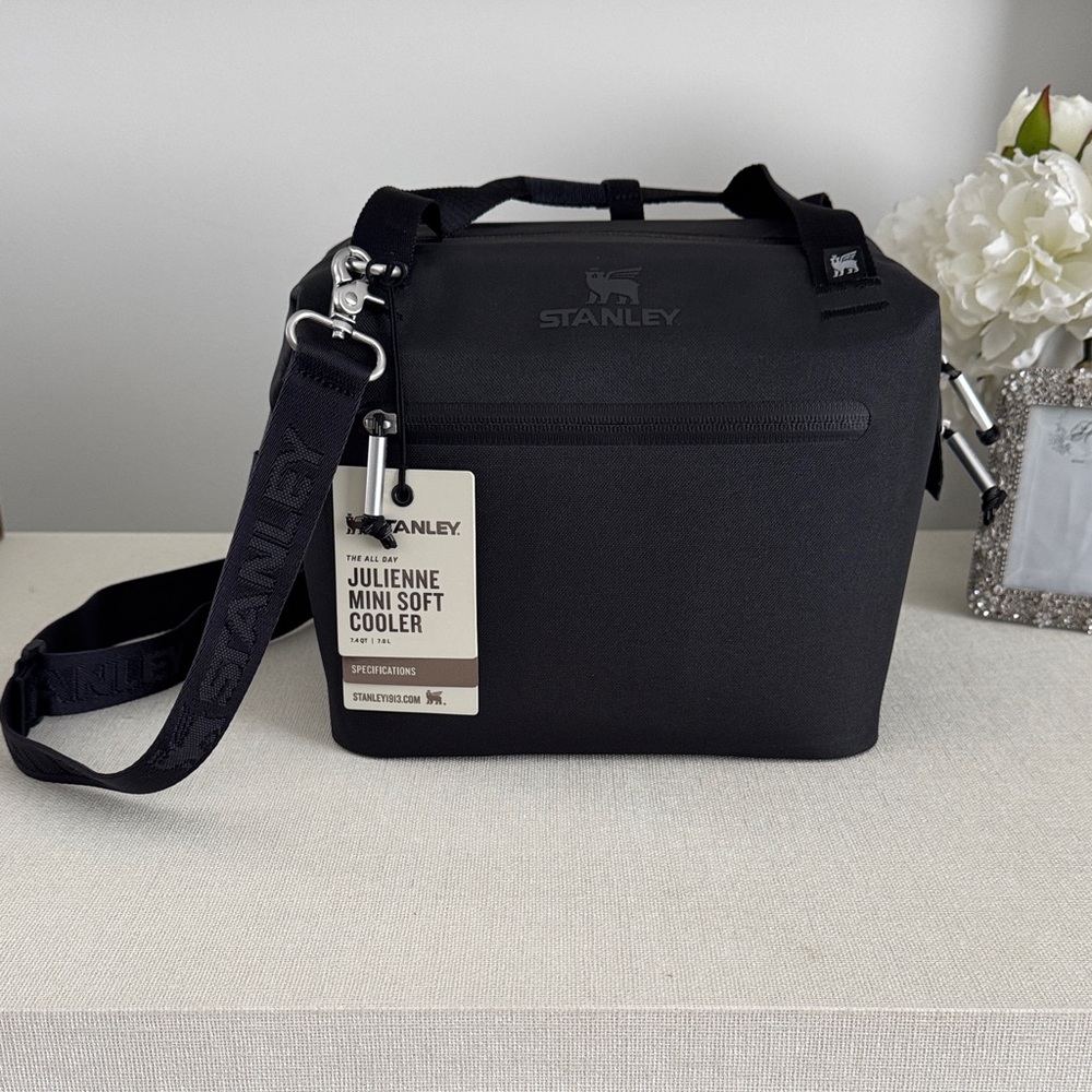 New Stanley Julienne Mini Soft Cooler - Black Carry Cooler